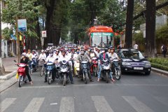 19-Hundreds of mopeds